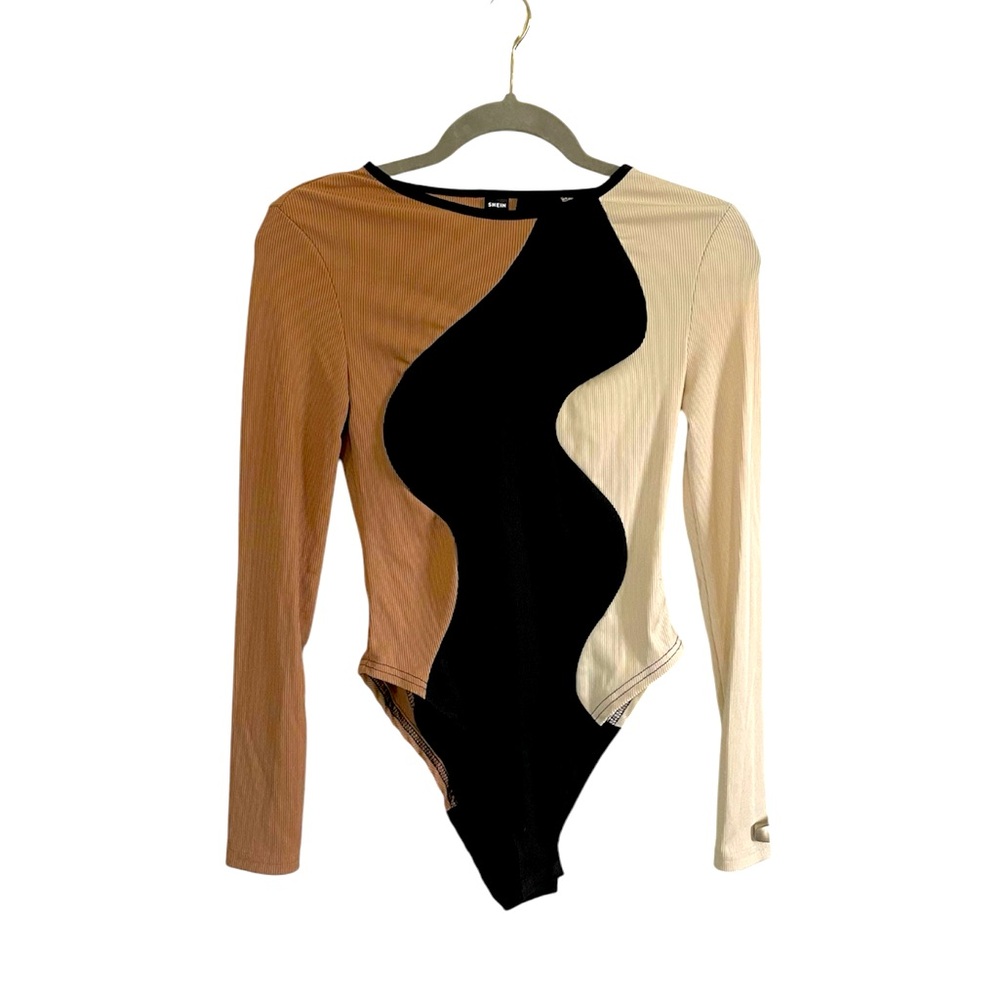 • Mocha Ribbed Bodysuit •
